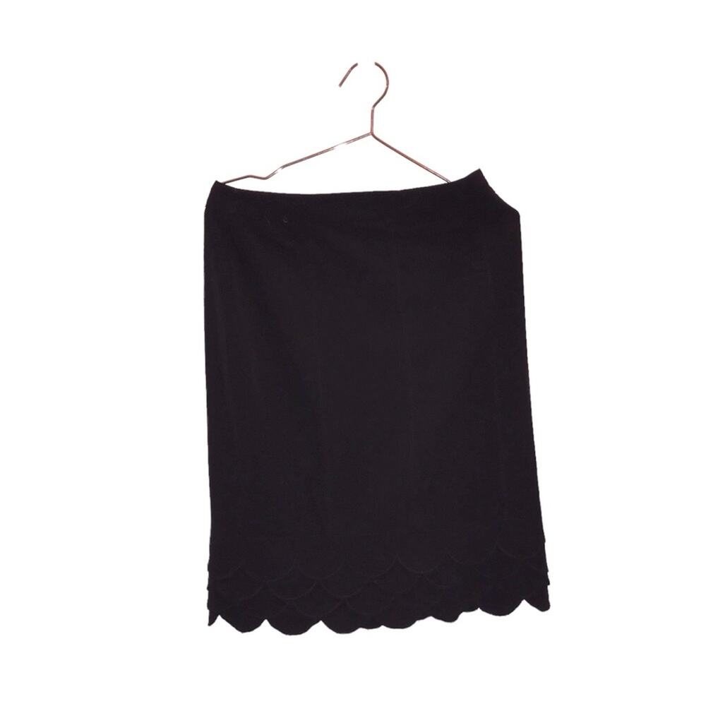 Sharagano scalloped hem black skirt new with tag size 4